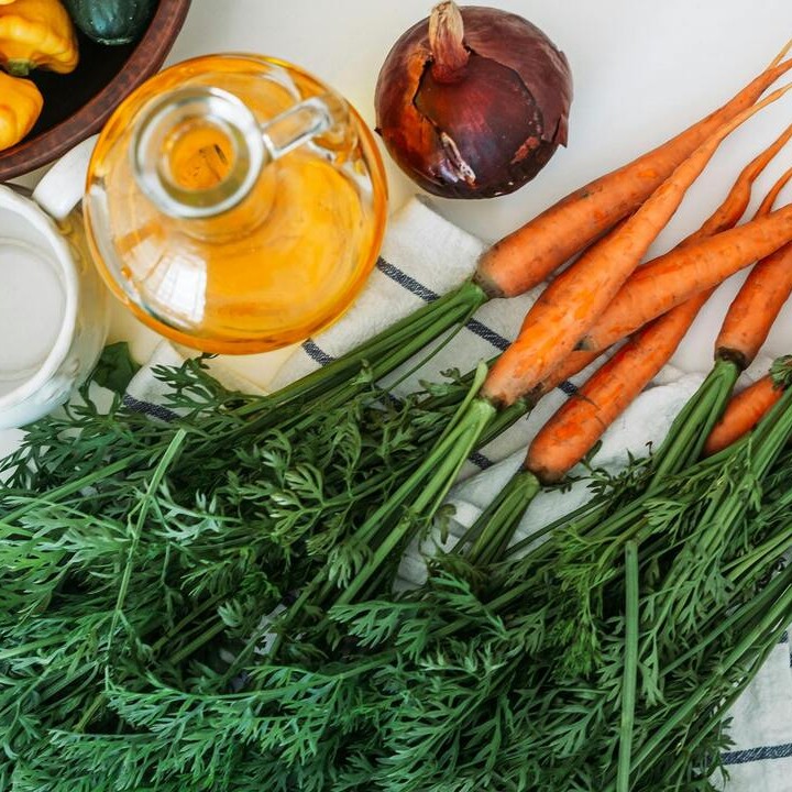 Carrot Tanning Oil: Nature's Bronzing Elixir